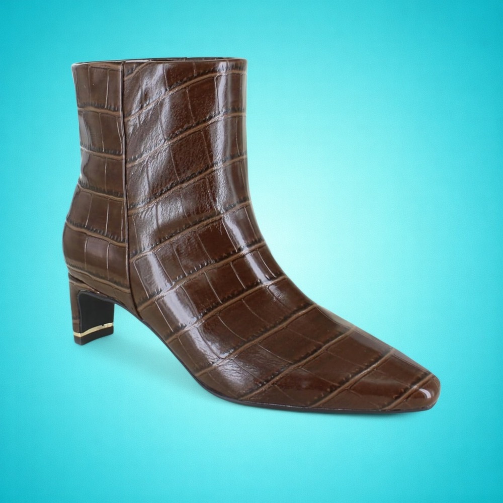 New Women's Kenneth Cole New York Miranda Chocolate Croco Snip Toe Boots, Size 7